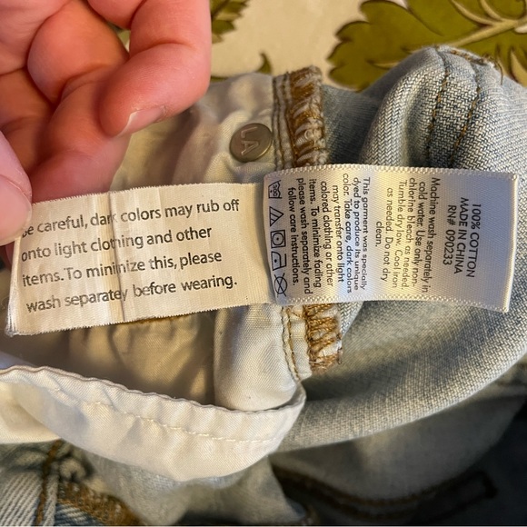 PacSun Mom Jean 24 - Picture 4 of 7